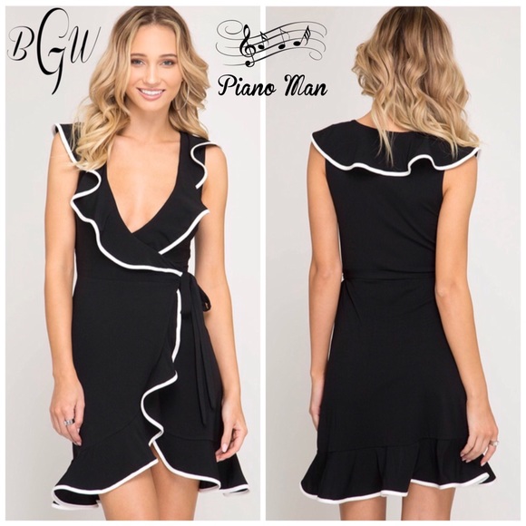 Boutique with Grace Dresses & Skirts - 🌺🆕5⭐️Gorgeous V-Neck Wrap Dress W Ruffles